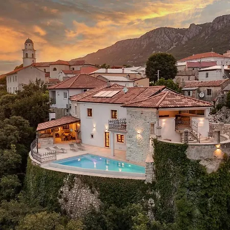 Evas Castle Crikvenica Riviera * Bribir